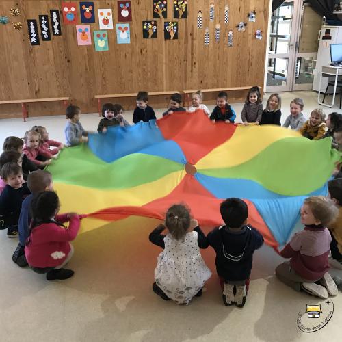 Apprendre à vivre ensemble avec le parachute !